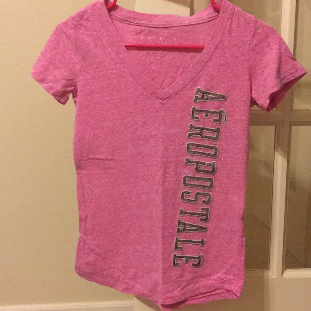 Aéropostale V-Neck Shirt